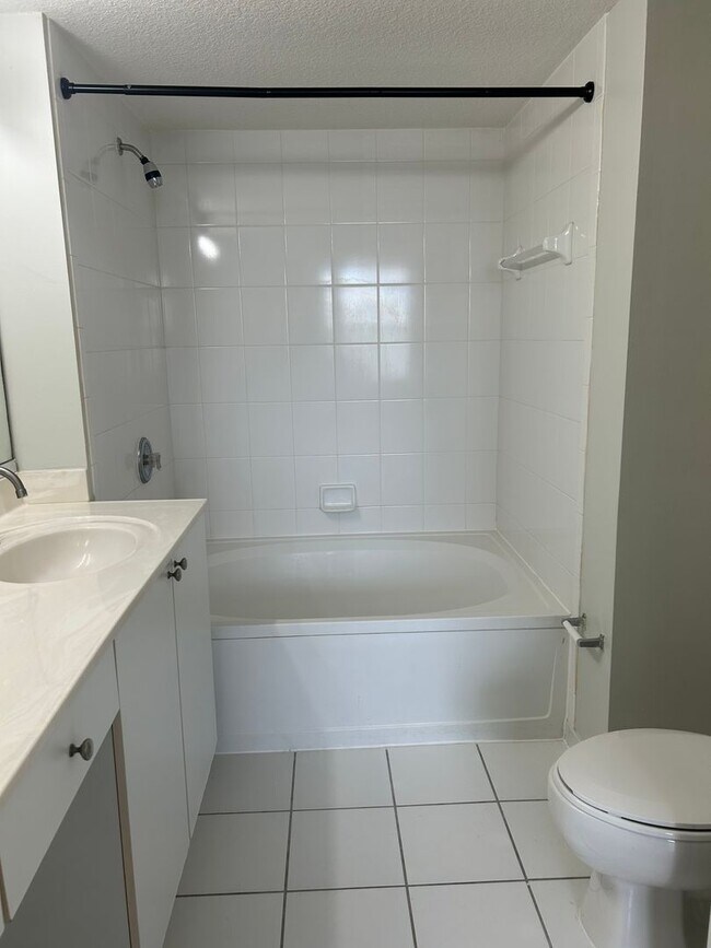 Building Photo - LARGEST 2 BEDROOM APT CORAL SPRINGS  Rustic Reclaimed Oak Wood Like Flooring