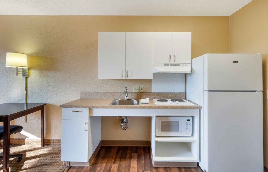 Building Photo - Furnished Studio-Chicago - Vernon Hills - ...