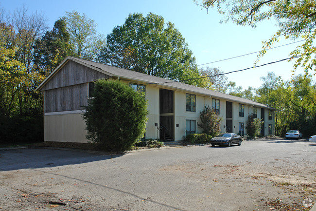 Building Photo - Treetop Apartments