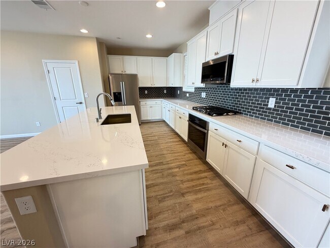 Building Photo - 1741 N Desert Foothills Dr