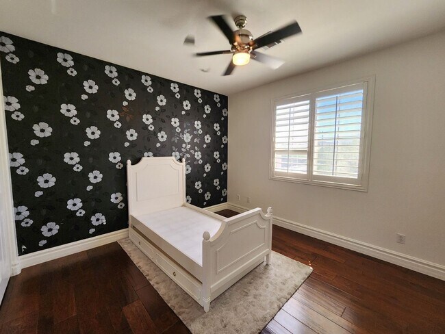 Building Photo - Beautifully Upgraded Southern Highlands Ga...
