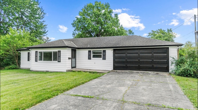 Building Photo - COMING SOON! 3 Bed/ 2 bath House!