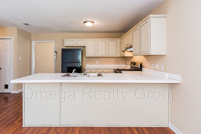 Building Photo - 118 Cedar Bend Dr