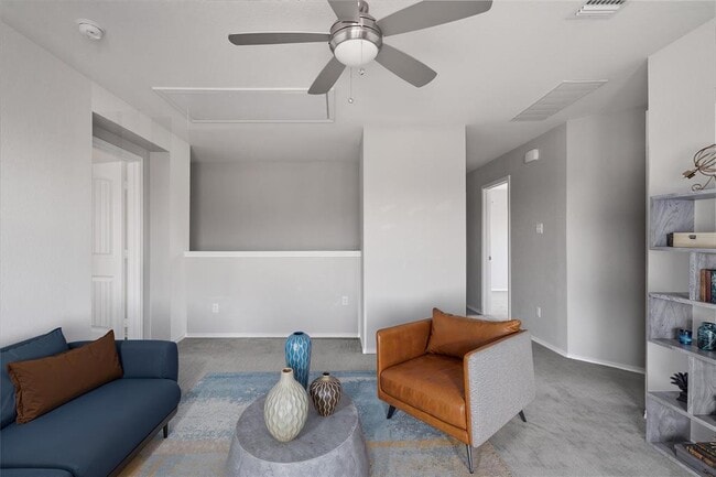 Building Photo - 144 Holstein St