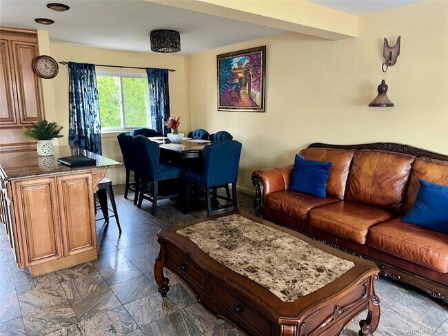 Building Photo - 1316 Mcclure Ave