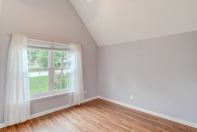 Building Photo - 833 Willow Bay Dr
