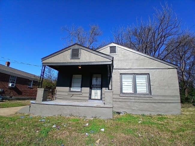 Building Photo - Newly Remodeled 2 Bdrm, 1 Bath