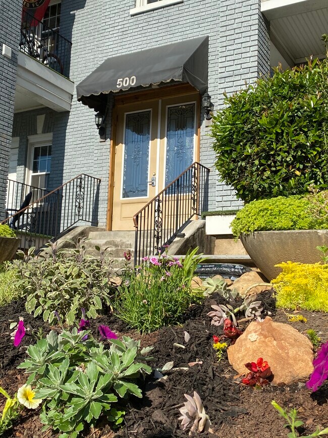 Primary Photo - 500 Parkway Dr NE