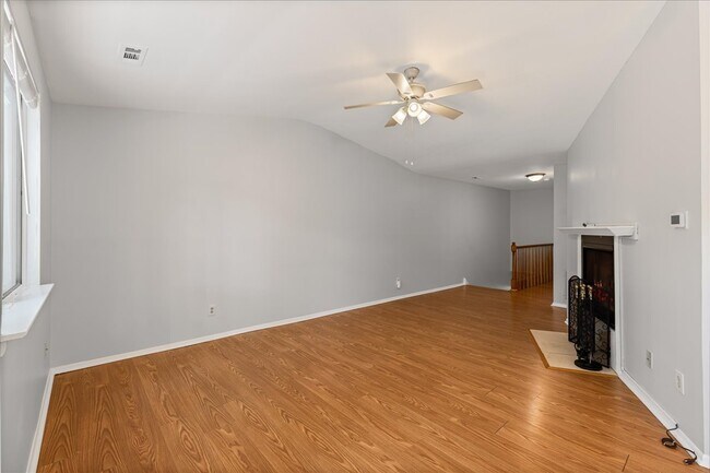 Building Photo - 504B Mulberry Cove