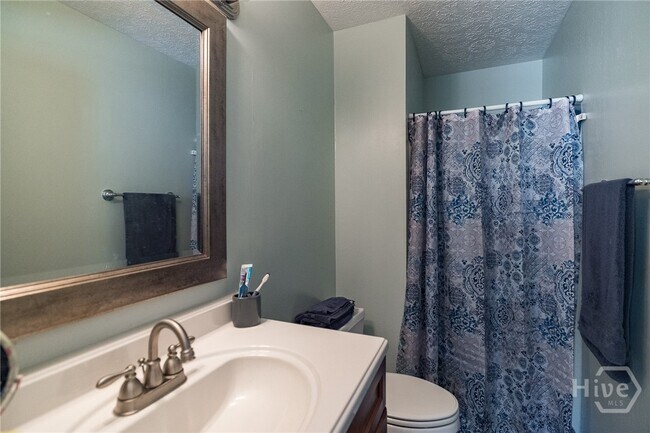 Building Photo - 156 Sleepy Creek Dr