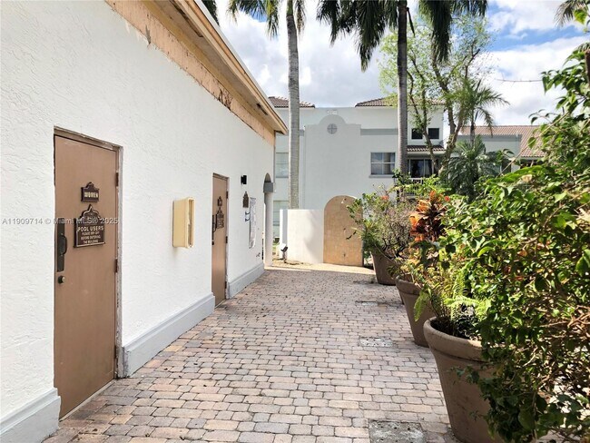 Building Photo - 4637 NW 97th Ct