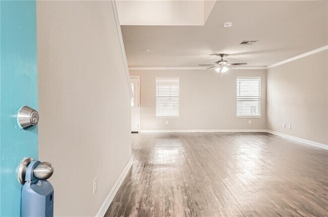 Building Photo - 612 Copper Ct