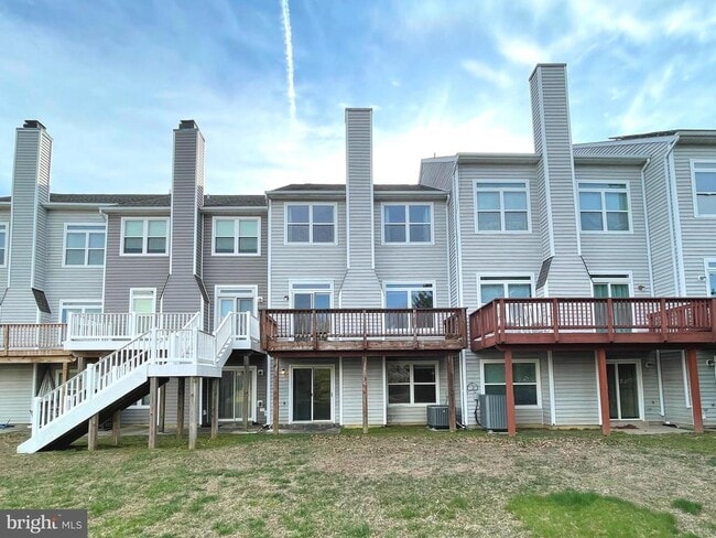Building Photo - 48344 Long Ln