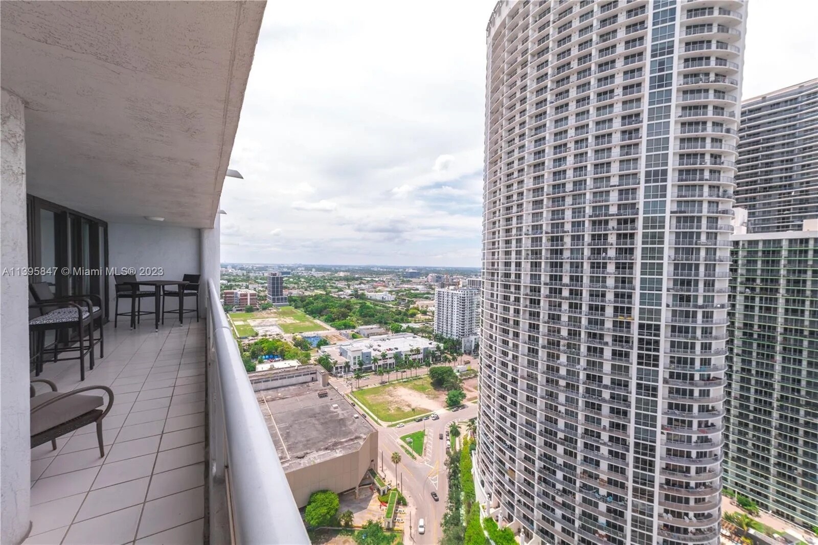 Building Photo - 1717 N Bayshore Dr