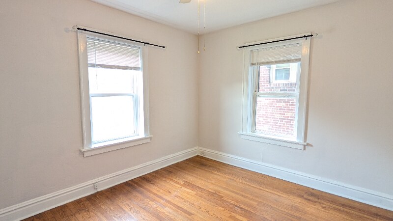 Building Photo - 5044 Mardel Ave