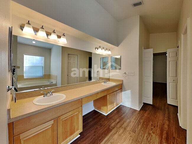 Building Photo - 4528 Portobello Cir