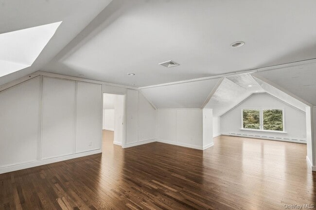 Building Photo - 19 Frost Creek Dr