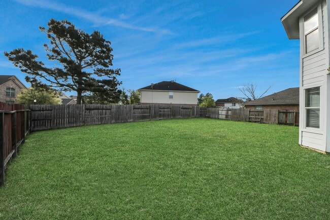 Building Photo - 322 Burris Park Dr