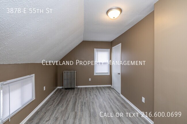 Building Photo - 3878 E 55th St
