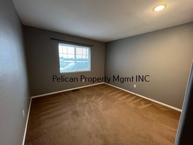 Building Photo - 2733 Montelius St