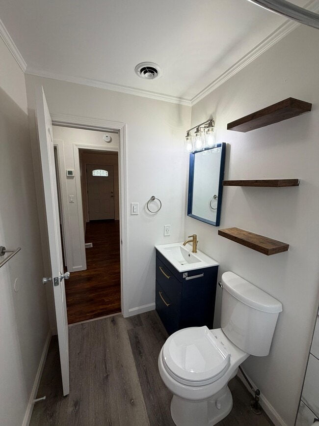 Building Photo - 777 Mannering Rd