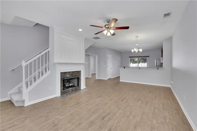 Building Photo - 13491 Spring View Dr