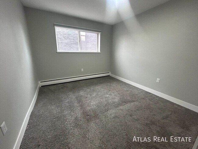 Building Photo - 551 S Fairfax St