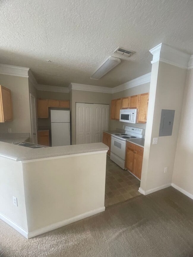 Building Photo - Beautiful condominium for Rent