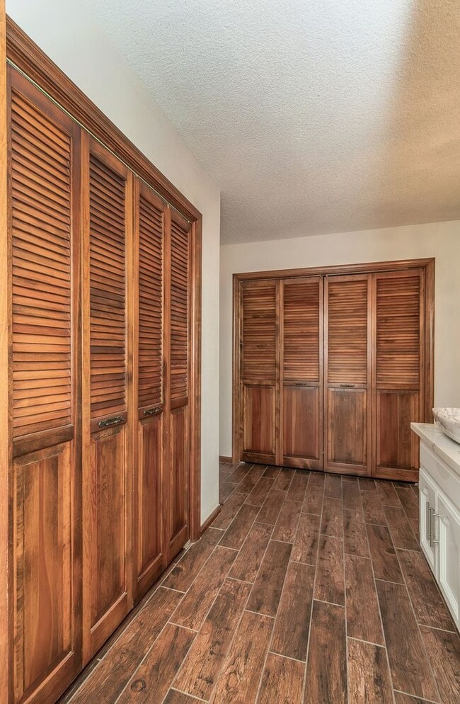 Building Photo - Stunning Woodward Park, Northeast Fresno, ...