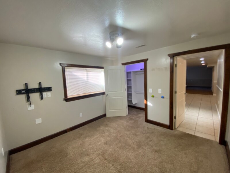 Building Photo - 834 S 980 W