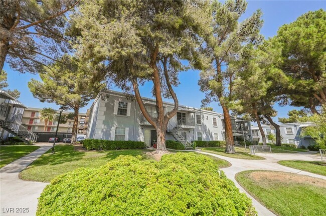 Building Photo - 3823 S Maryland Pkwy