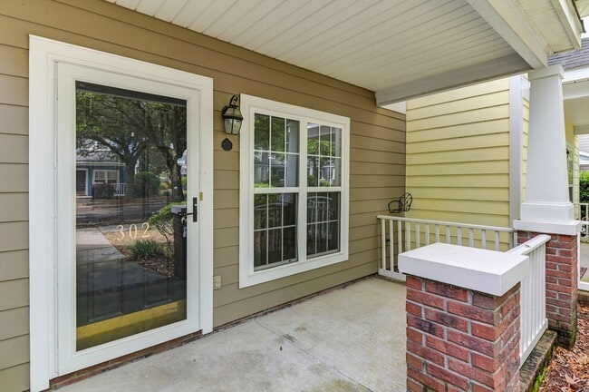 Building Photo - 302 Hampton Forest Drive