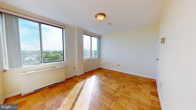 Building Photo - 6641 Wakefield Dr