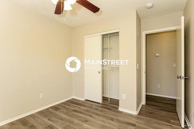 Building Photo - 3 Bedroom Pet-Friendly Home in PEORIA, AZ with Main Street Renewal