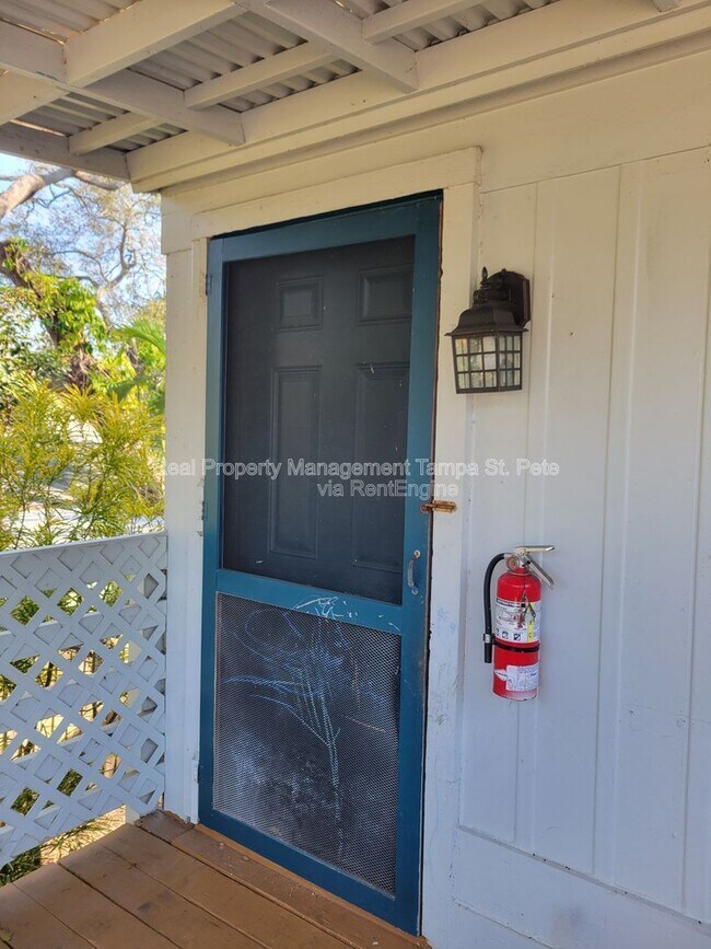 Building Photo - 643 Wisteria Ct