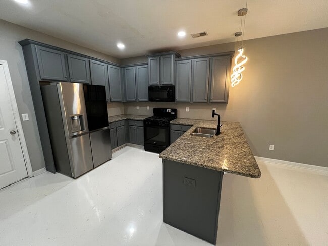 Building Photo - 128 Worthing Ln