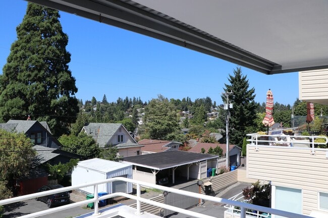 Building Photo - 4557 45th Ave SW