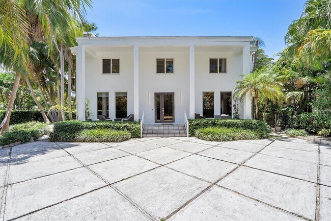 Building Photo - 9200 N Bayshore Dr
