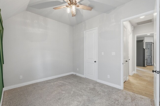 Building Photo - 103 Boarsmen Ct