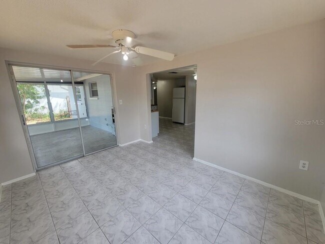 Building Photo - 7831 Sagebrush Dr