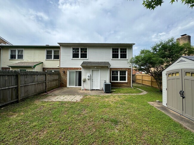 Building Photo - Welcome to this charming 3 bedroom "ASK AB...