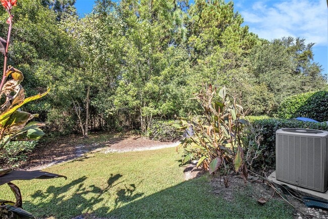 Building Photo - Beautifully Updated 3BR/3BA Coastal Townhome in Prime Location!