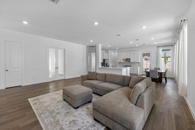 Building Photo - 2323 Hazel Berry St