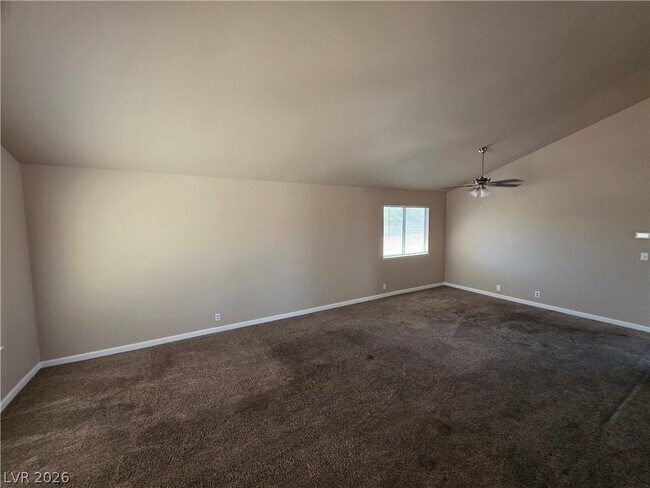 Building Photo - 1745 Mt Hood St