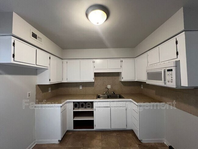 Building Photo - 1309 Hudson Ave