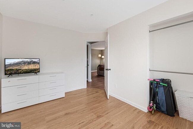 Building Photo - 8091 Lacy Dr