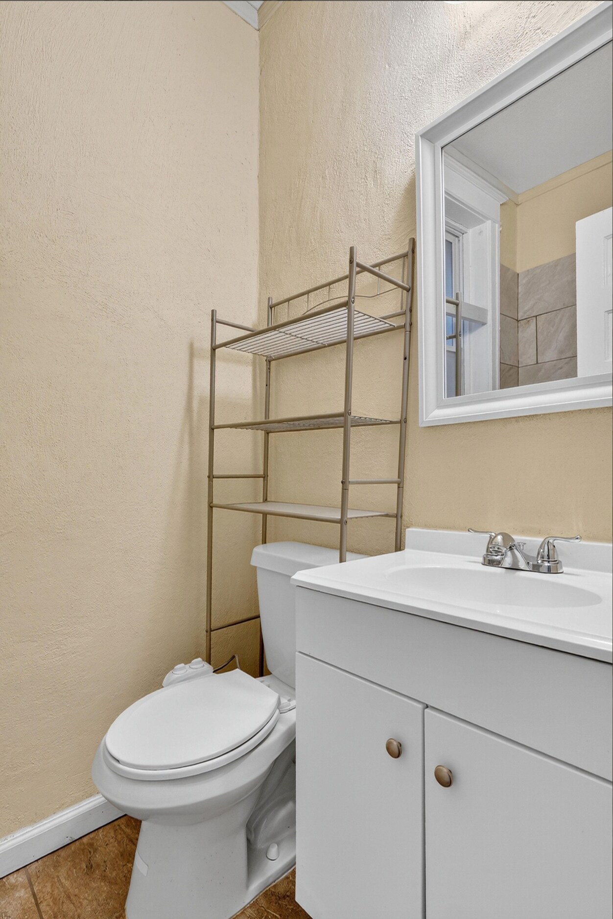 2nd floor bathroom - 4372 Gibson Ave