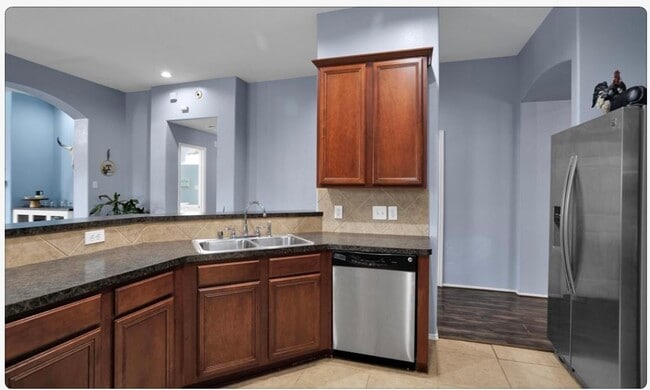 Building Photo - 5015 Bridgecrossing Ct