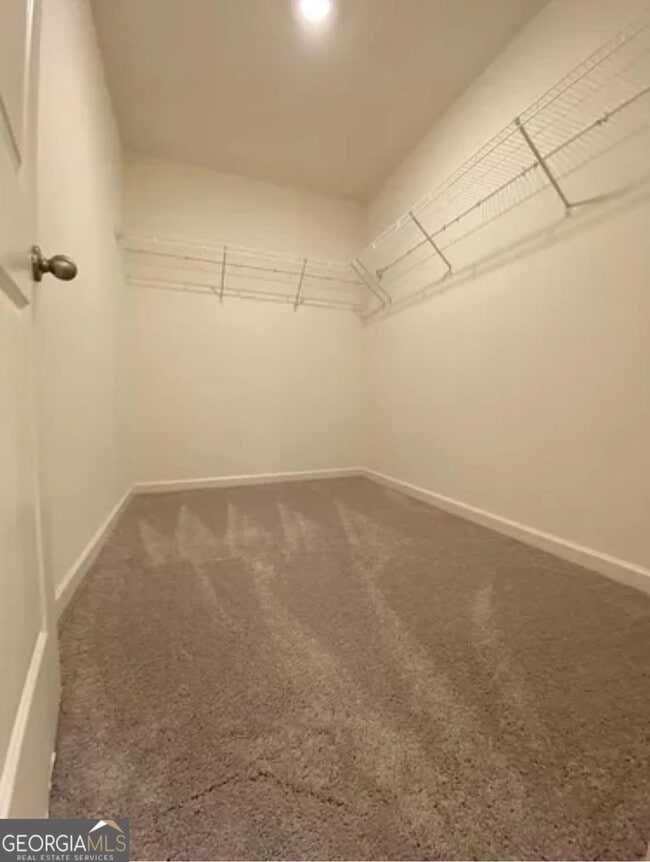 Building Photo - 337 Penn Sta Wy