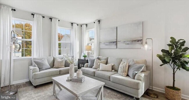 Building Photo - 273 Macoun Way